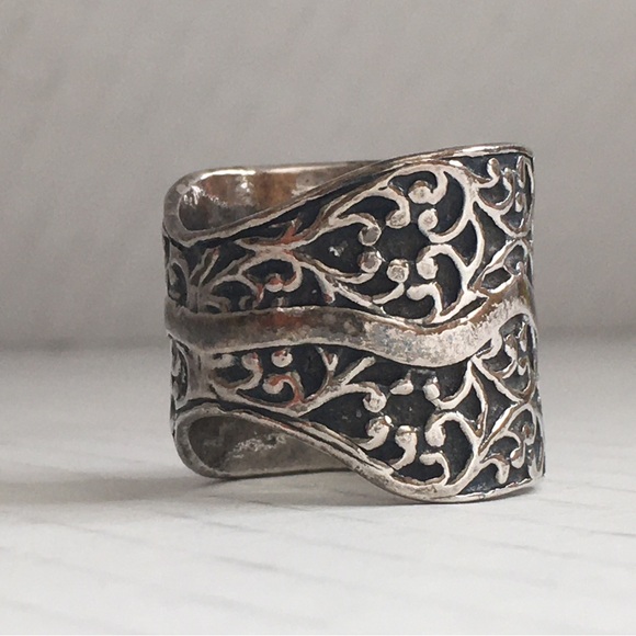 Sterling Silver Ring - Picture 2 of 8